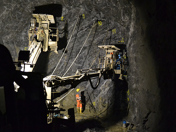 Grouting in tunnel